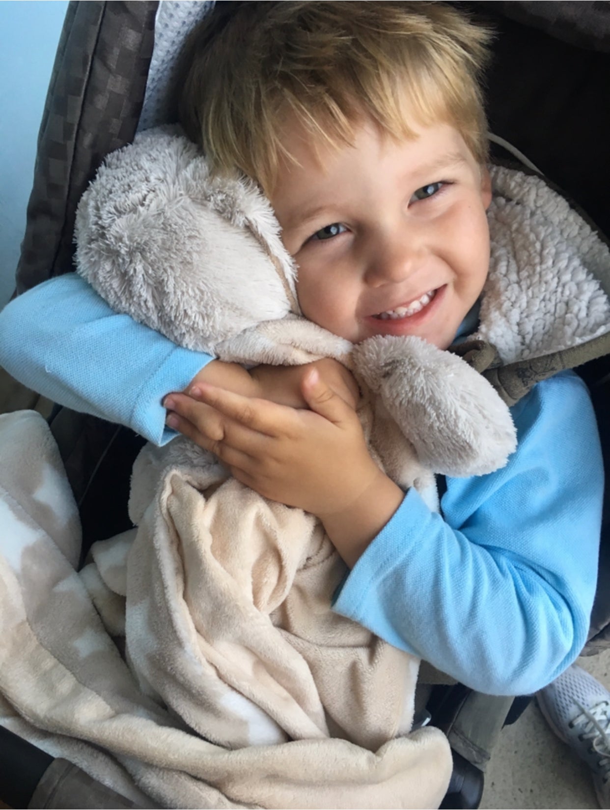 Cuddly Sebastian the Bunny Elegance: Caramilk Fudge Jumbo Comforter Blanket with White Star Delight